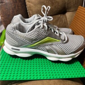 Reebok RunTone Women's Running Shoes Size 7.5 Silver Lime Green Mesh J19623 Vtg